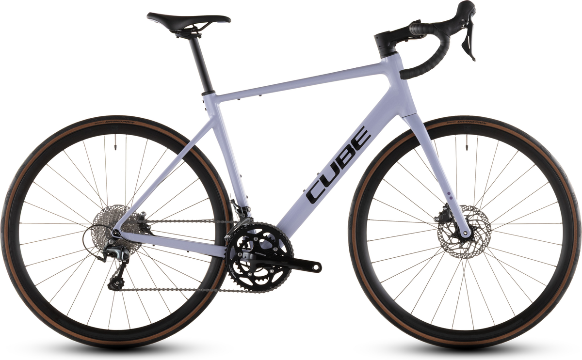 Cube Attain Race cyclamen´n´black (2026)