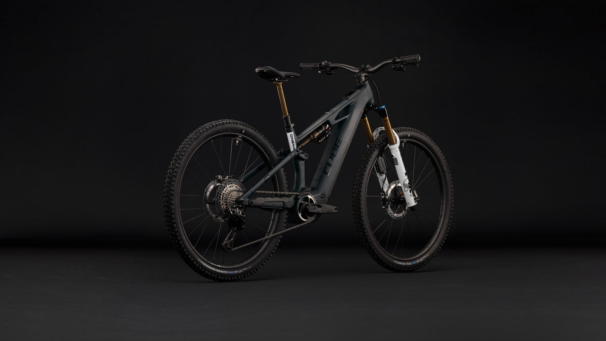 Cube Stereo Hybrid ONE44 HPC AT 800  carbon´n´white (2027)