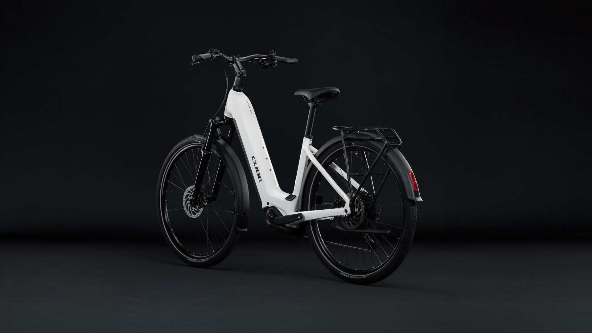 Cube Touring Hybrid ONE 600 Easy Entry metallicwhite´n´chrome (2027)