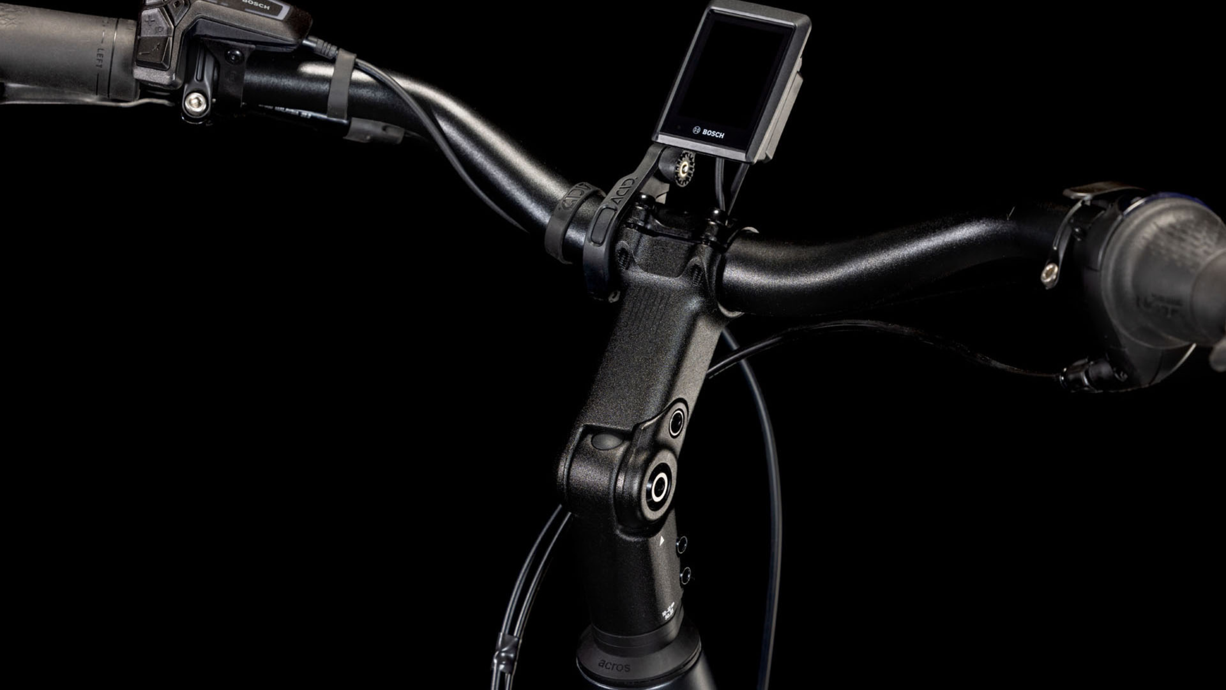 B-Ware Cube Supreme RT Hyb. Deluxe EX 625  Wave 625 metalblack´n´glossy
